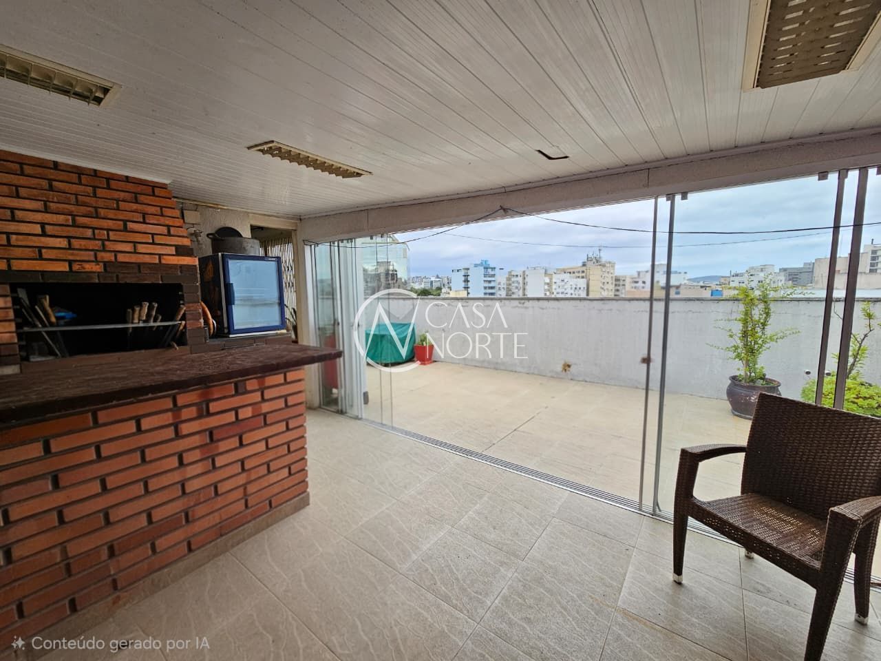 Cobertura à venda com 3 quartos, 170m², 1 suíte, 1 vaga, Rua Sarmento Leite no bairro Cidade Baixa em Porto Alegre