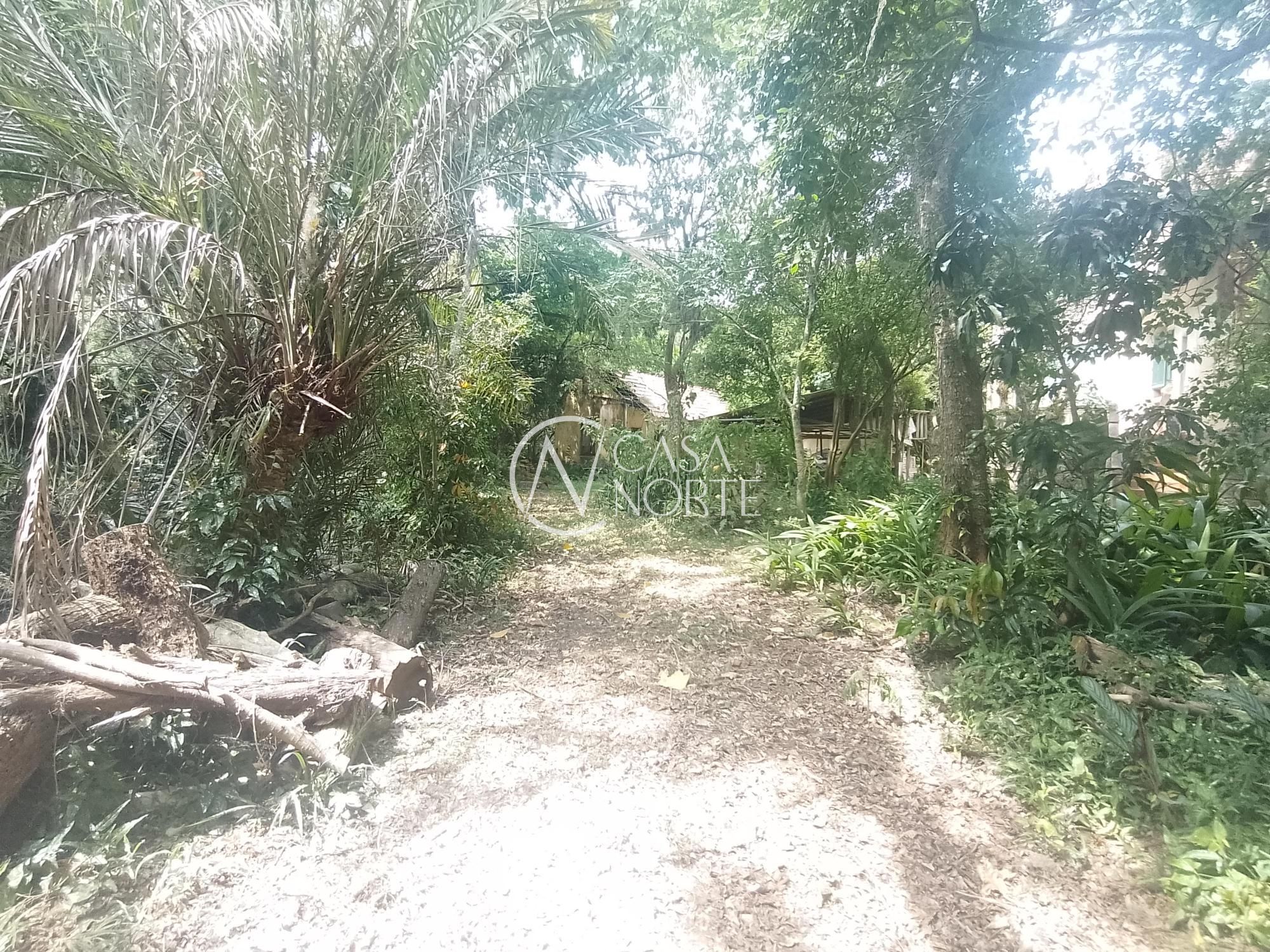 Terreno à venda  com 3600m², Rua Carlos Júlio Becker no bairro Tristeza em Porto Alegre