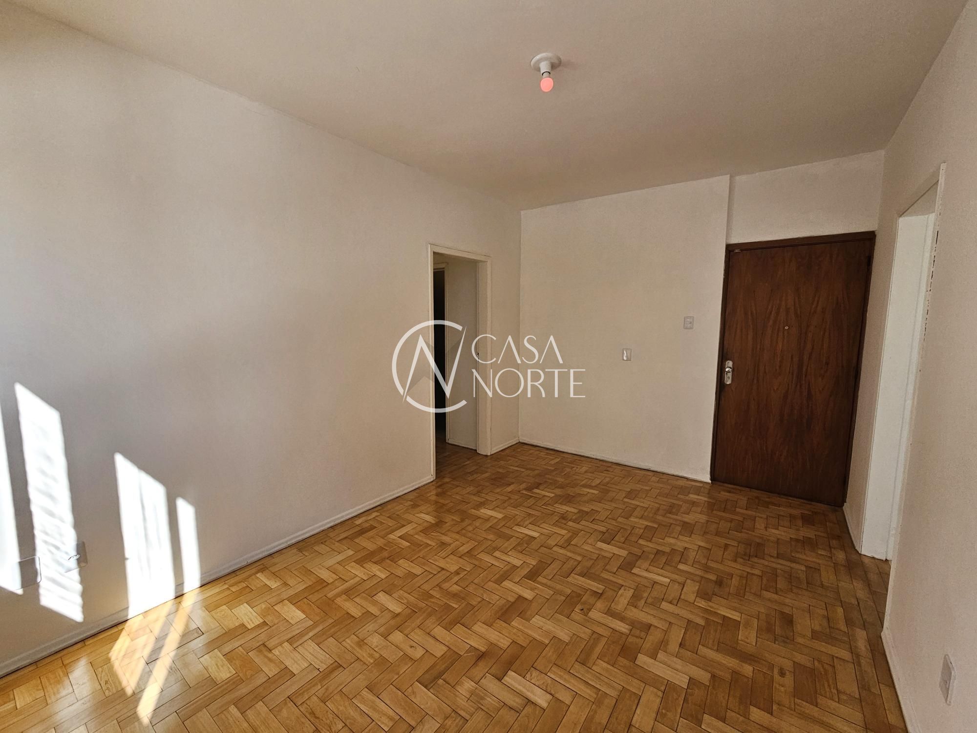 Apartamento à venda com 2 quartos, 80m², Avenida Cristóvão Colombo no bairro Floresta em Porto Alegre