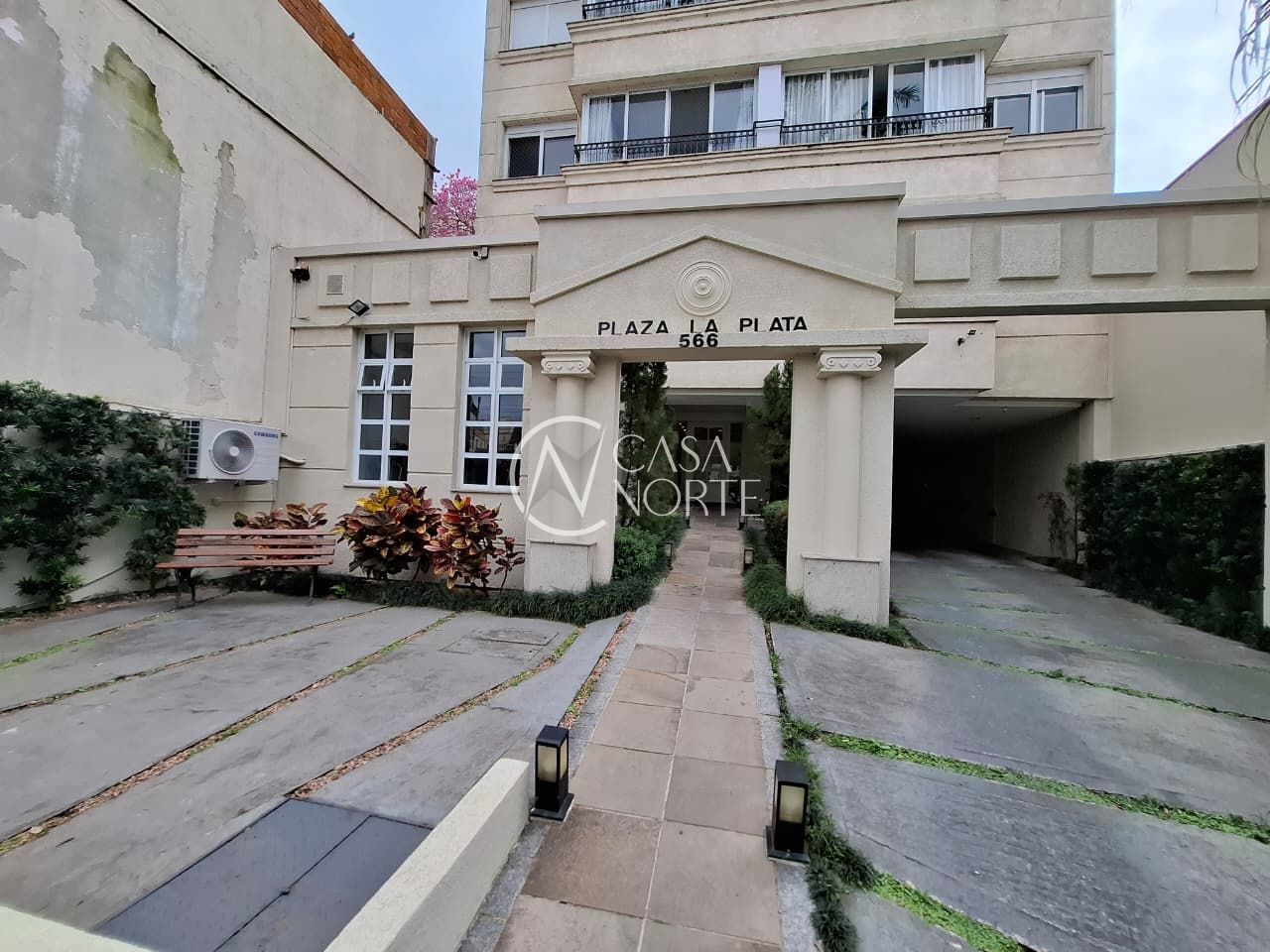 Apartamento à venda com 2 quartos, 115m², 1 suíte, 2 vagas, Rua La Plata no bairro Jardim Botânico em Porto Alegre