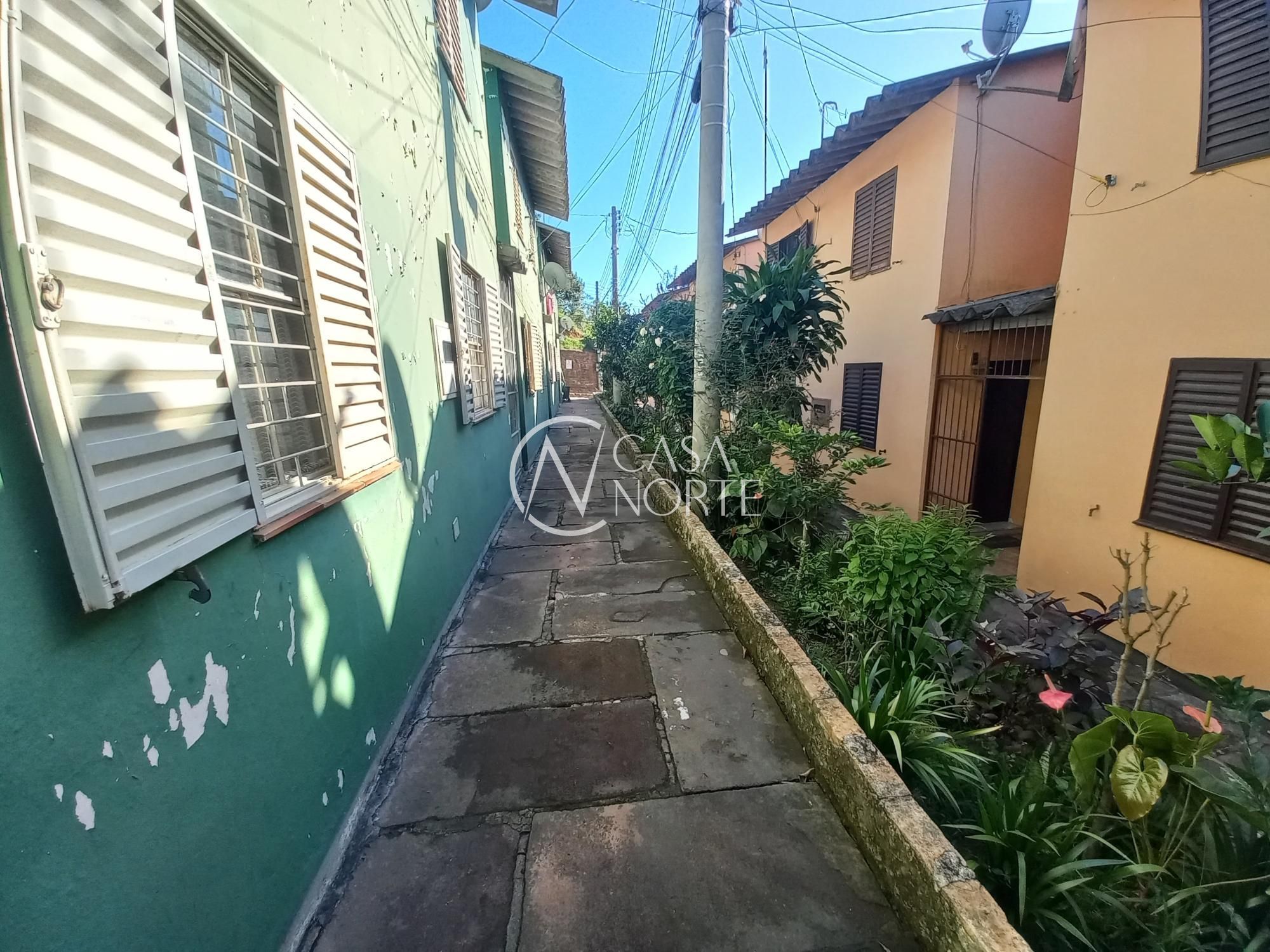 Casa de Condomínio à venda com 2 quartos, 46m², 1 vaga, Avenida Juca Batista no bairro Hípica em Porto Alegre
