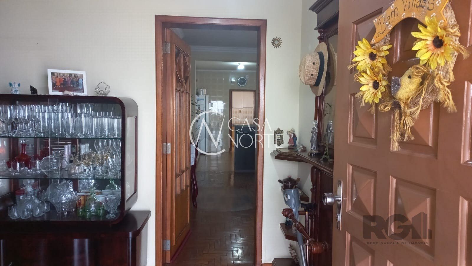 Casa à venda com 3 quartos, 467m², 1 suíte, 3 vagas, Rua Alfredo Ferreira Rodrigues no bairro Bom Jesus em Porto Alegre
