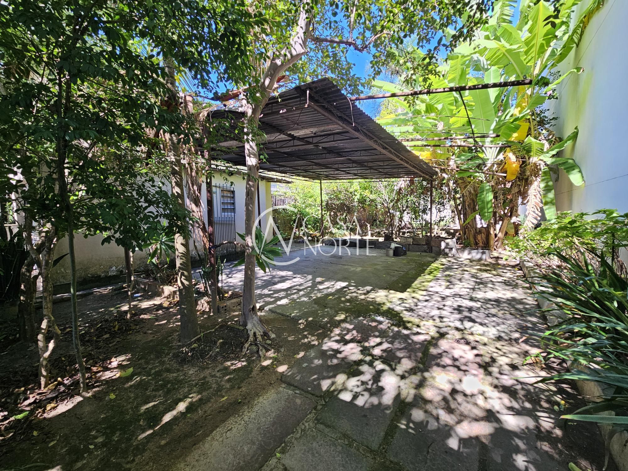 Casa à venda com 3 quartos, 172m², 1 suíte, 2 vagas, Rua Eudoro Berlink no bairro Mont Serrat em Porto Alegre