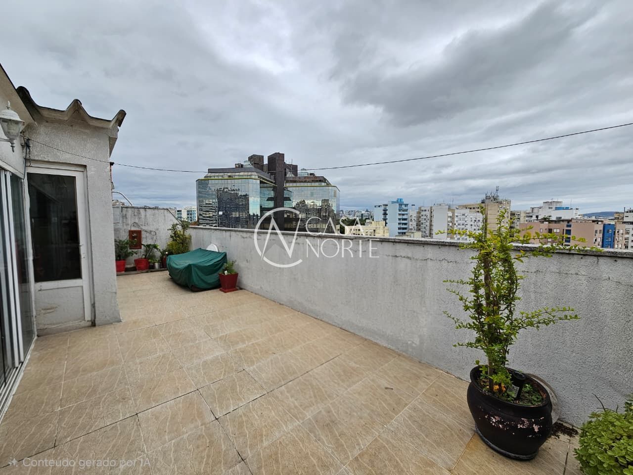 Cobertura à venda com 3 quartos, 170m², 1 suíte, 1 vaga, Rua Sarmento Leite no bairro Cidade Baixa em Porto Alegre