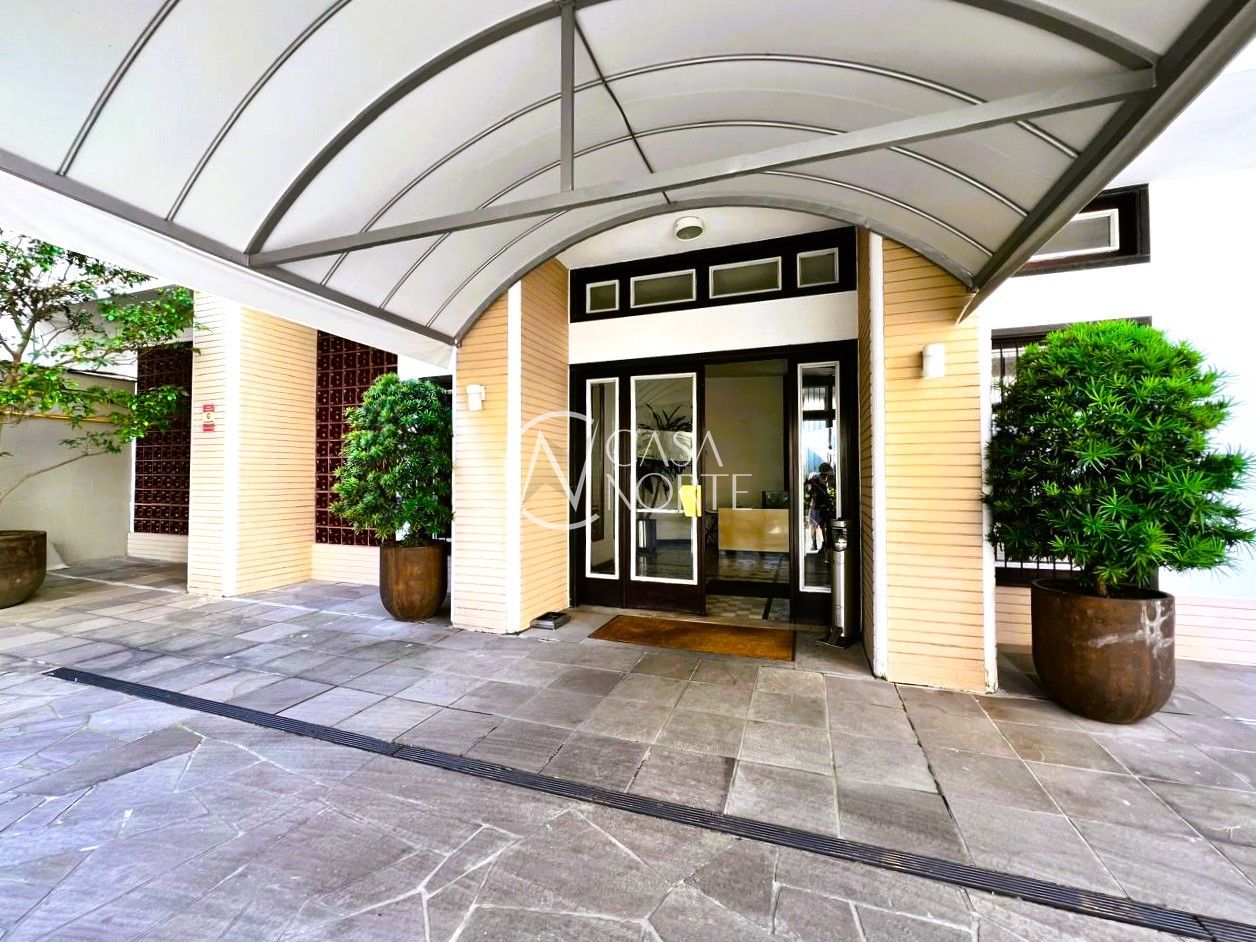 Apartamento à venda com 3 quartos, 207m², 1 suíte, 1 vaga, Praça Dom Feliciano no bairro Centro Histórico em Porto Alegre