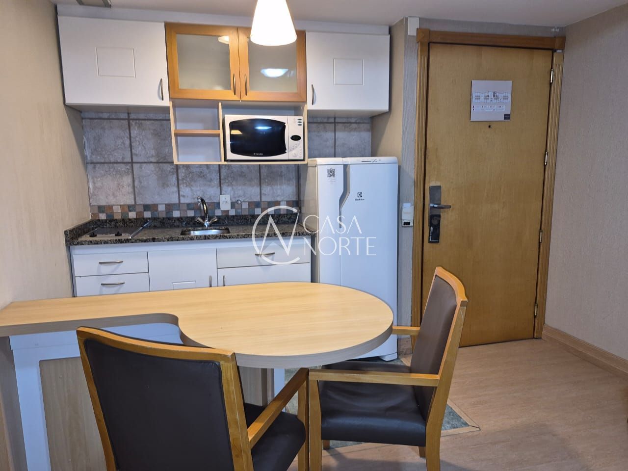 Flat à venda com 1 quarto, 37m², 1 suíte, Rua Miguel Tostes no bairro Rio Branco em Porto Alegre