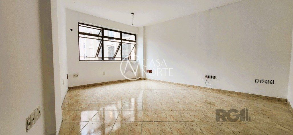 Sala Comercial à venda com 1 quarto, 27m², Rua dos Andradas no bairro Centro Histórico em Porto Alegre