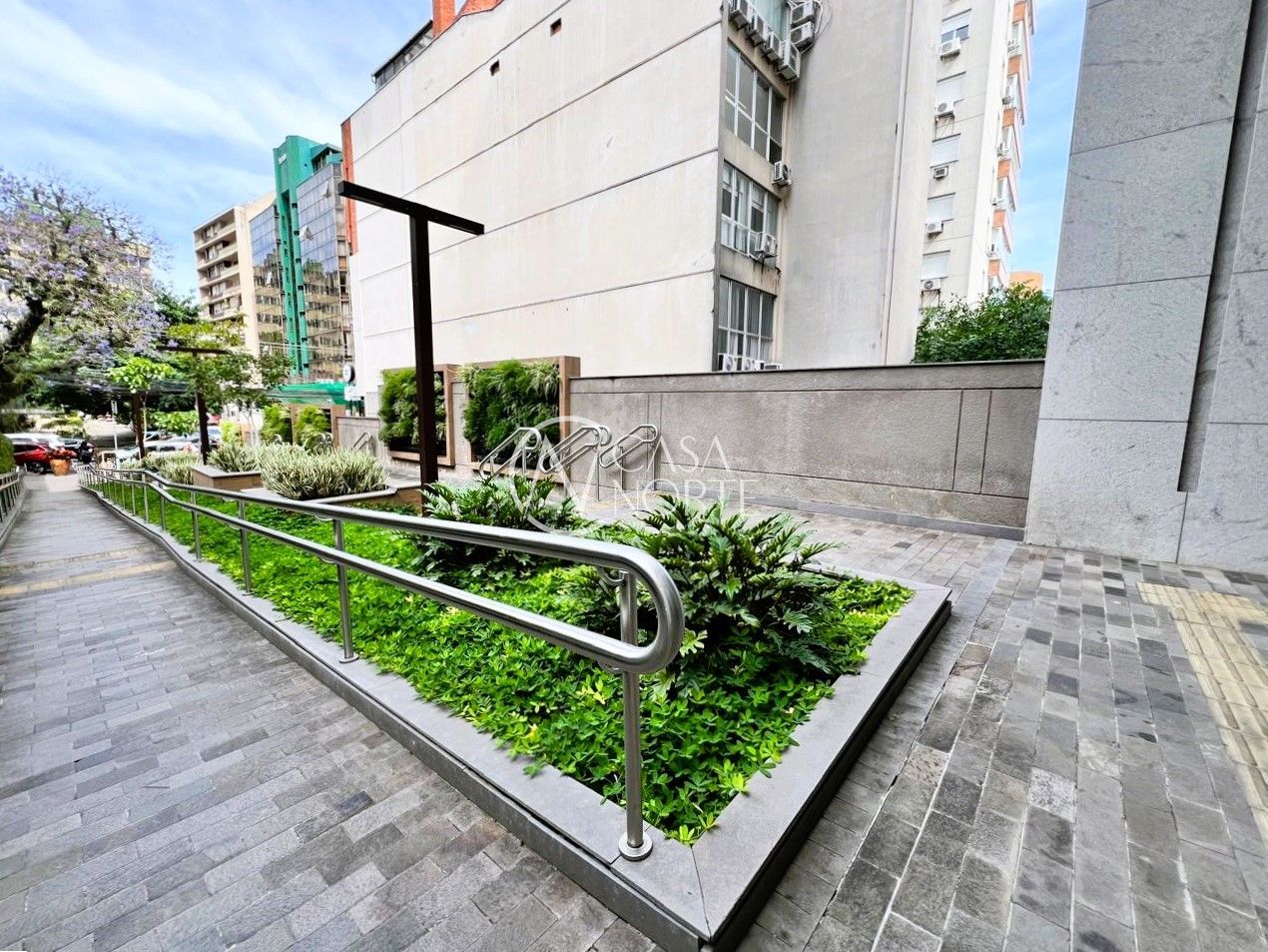 Sala Comercial à venda com 1 quarto, 32m², 1 vaga, Avenida Independência no bairro Independência em Porto Alegre