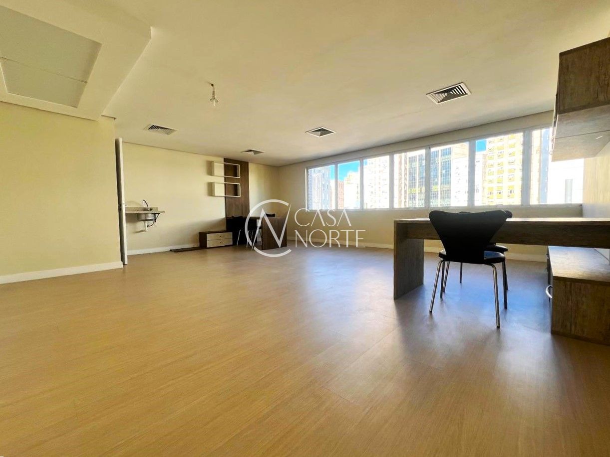 Sala Comercial à venda com 1 quarto, 43m², 1 vaga, Rua Washington Luiz no bairro Centro Histórico em Porto Alegre