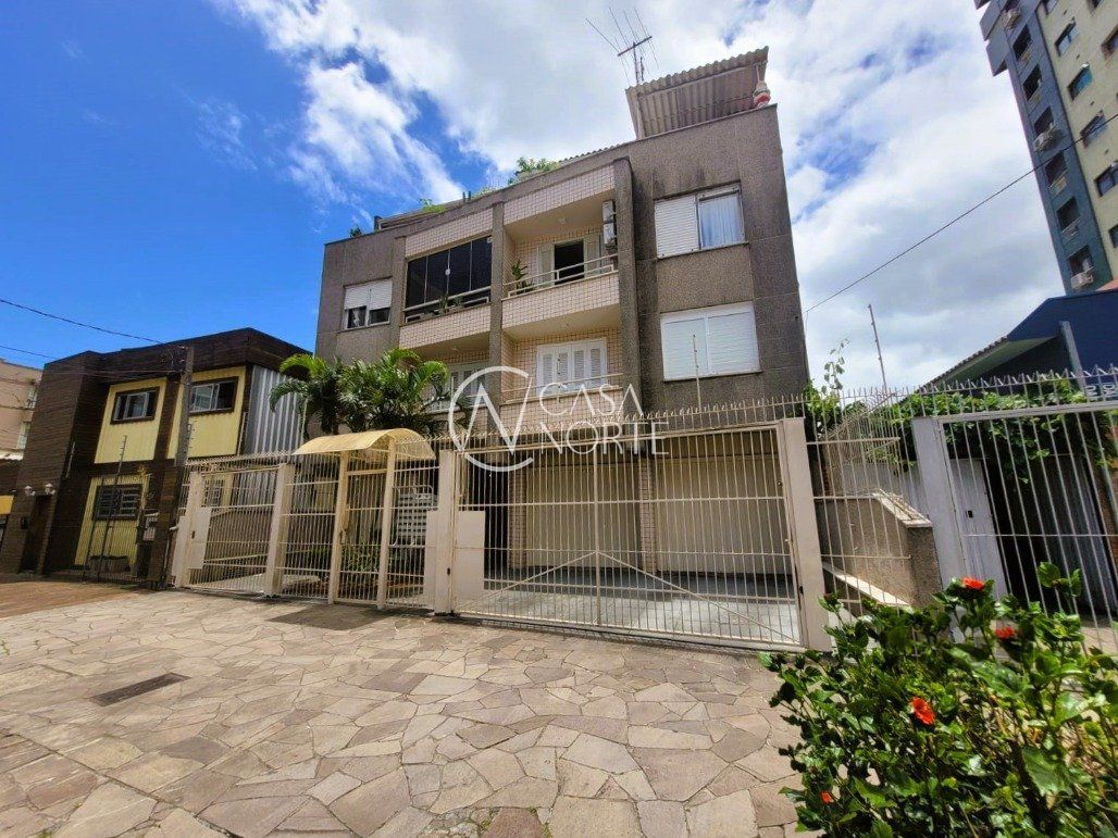 Duplex à venda com 2 quartos, 127m², 1 vaga, Rua Gomes Jardim no bairro Santana em Porto Alegre