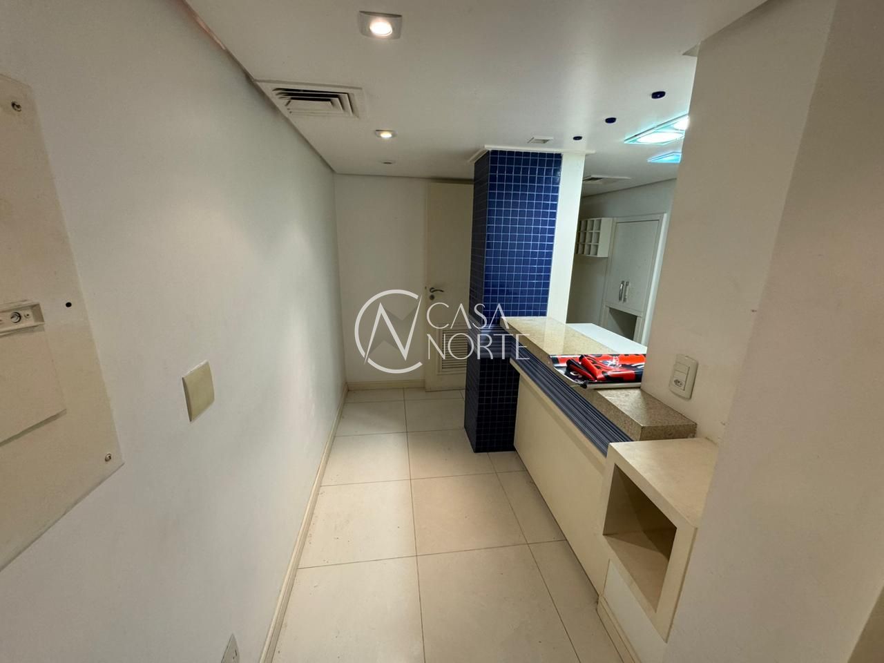 Loja à venda com 1 quarto, 45m², Rua Dona Laura no bairro Moinhos de Vento em Porto Alegre