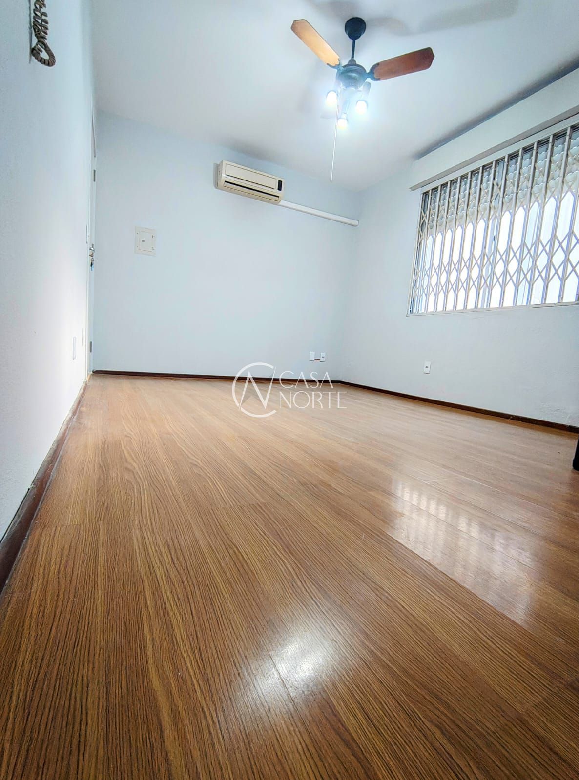 Apartamento à venda com 1 quarto, 36m², 1 vaga, Avenida Saturnino de Brito no bairro Vila Jardim em Porto Alegre