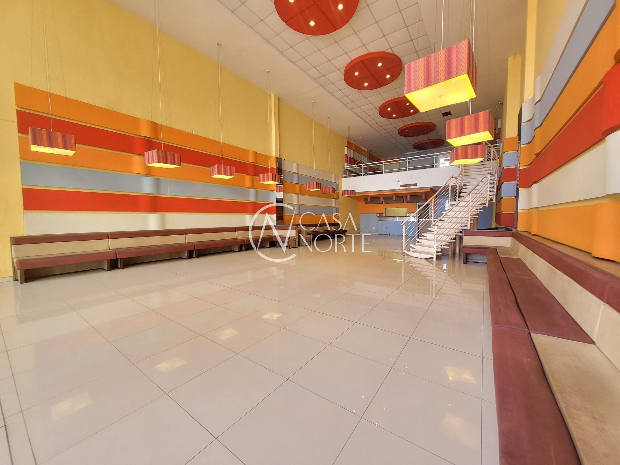 Loja à venda com 1 quarto, 382m², 2 vagas, Avenida Independência no bairro Independência em Porto Alegre