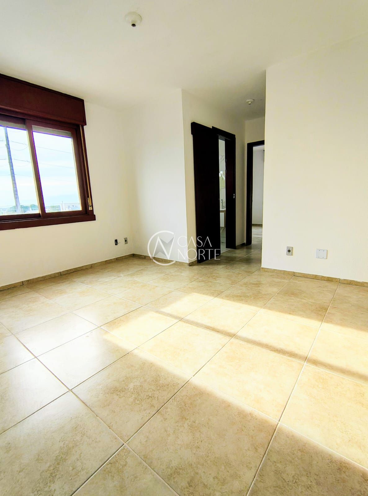 Apartamento à venda com 2 quartos, 55m², 1 vaga, Rua Abaeté no bairro Sarandi em Porto Alegre