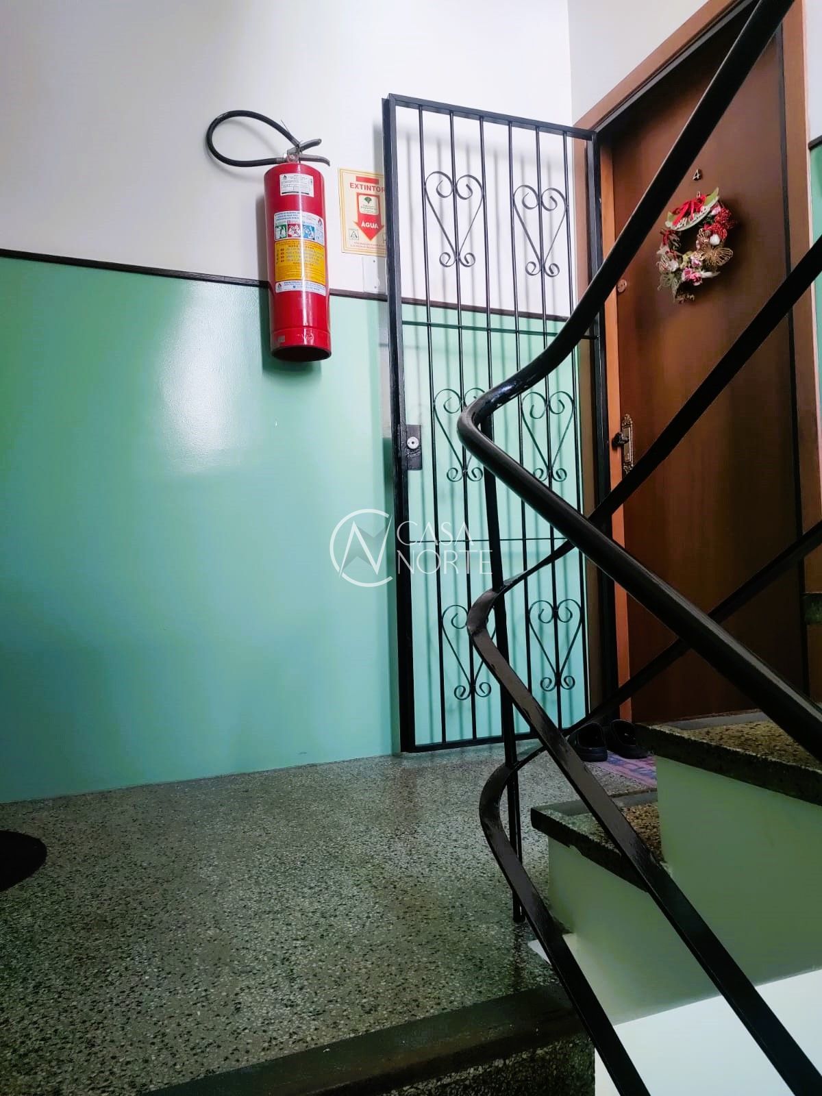 Apartamento à venda com 2 quartos, 53m², Rua Doutor Barros Cassal no bairro Floresta em Porto Alegre