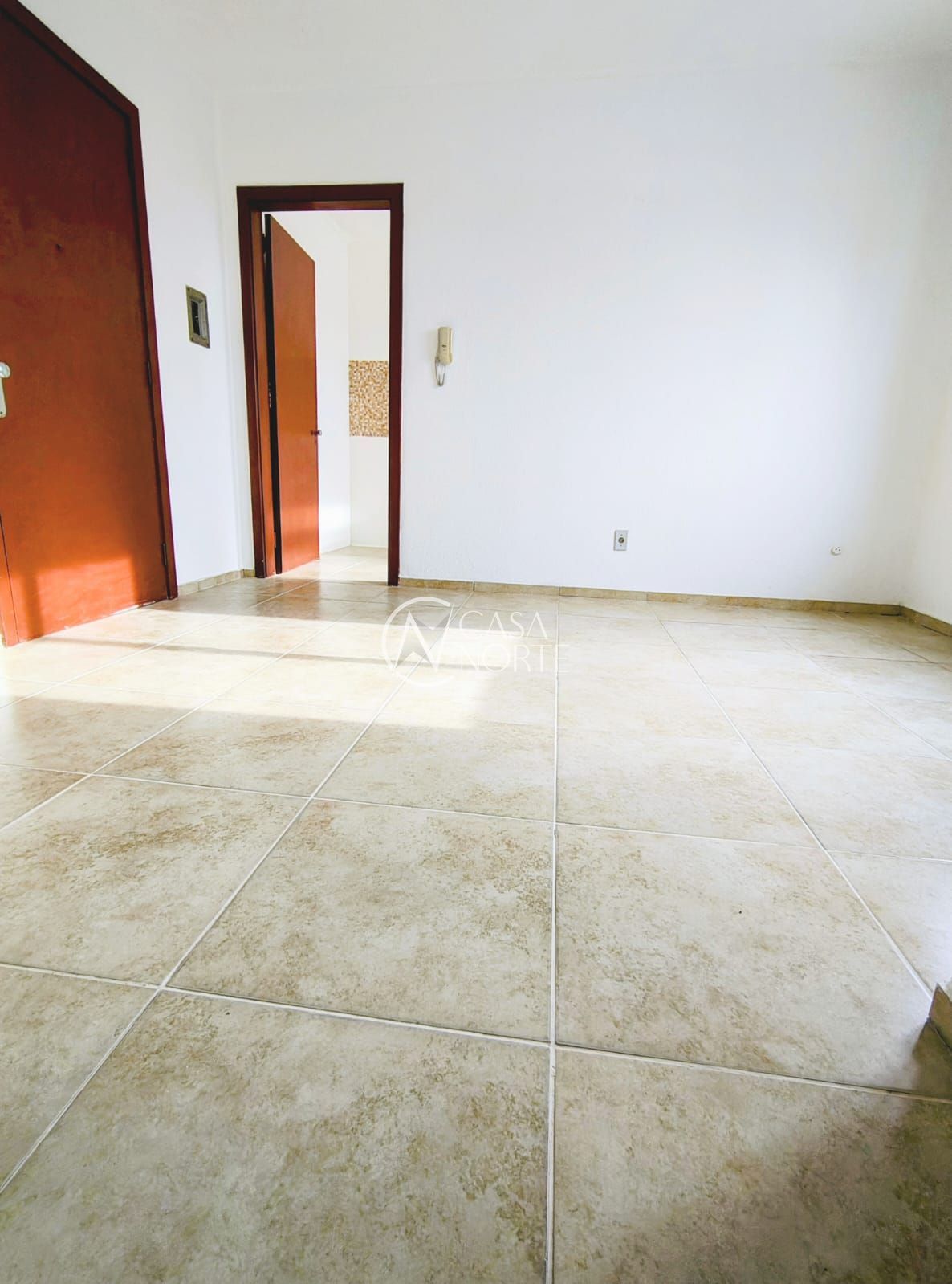 Apartamento à venda com 2 quartos, 55m², 1 vaga, Rua Abaeté no bairro Sarandi em Porto Alegre