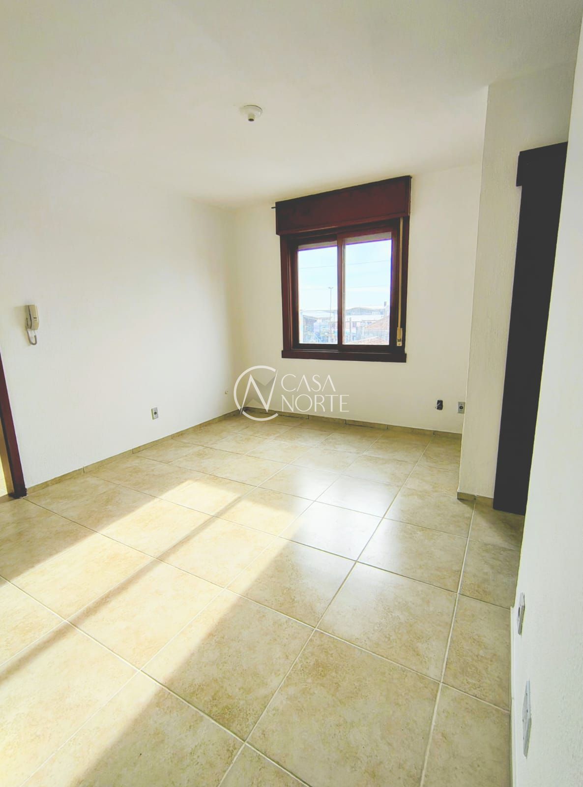 Apartamento à venda com 2 quartos, 55m², 1 vaga, Rua Abaeté no bairro Sarandi em Porto Alegre