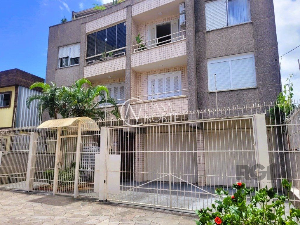 Duplex à venda com 2 quartos, 127m², 1 vaga, Rua Gomes Jardim no bairro Santana em Porto Alegre