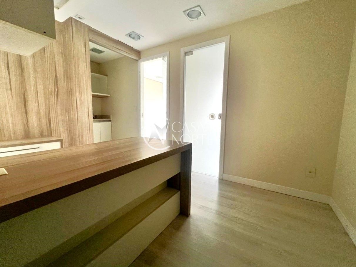 Sala Comercial à venda com 1 quarto, 41m², 1 vaga, Rua Washington Luiz no bairro Centro Histórico em Porto Alegre