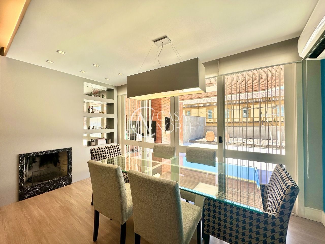 Apartamento Garden à venda com 3 quartos, 182m², 1 suíte, 1 vaga, Avenida Venâncio Aires no bairro Farroupilha em Porto Alegre