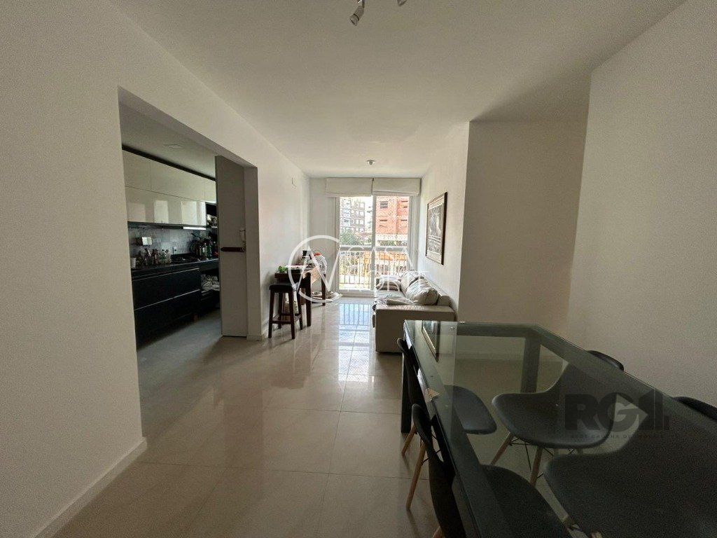 Apartamento à venda com 3 quartos, 73m², 1 suíte, 1 vaga, Rua Doutor Carlos Renato Rua Fonseca no bairro Jardim Sabará em Porto Alegre