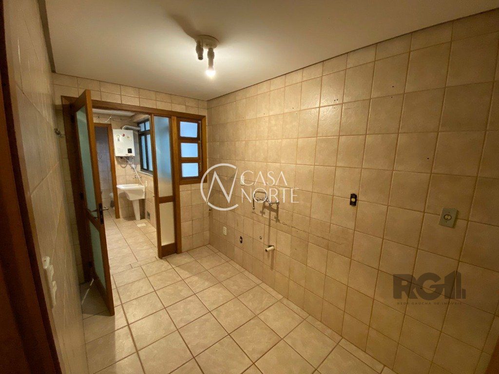 Apartamento à venda com 2 quartos, 80m², 1 vaga, Avenida Lageado no bairro Petrópolis em Porto Alegre