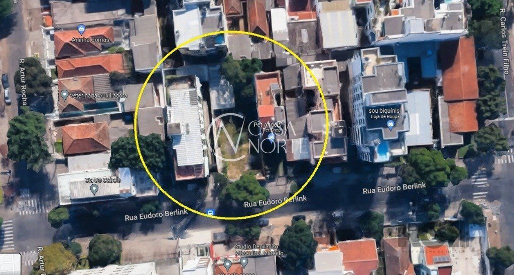 Terreno à venda  com 220m², Rua Eudoro Berlink no bairro Auxiliadora em Porto Alegre