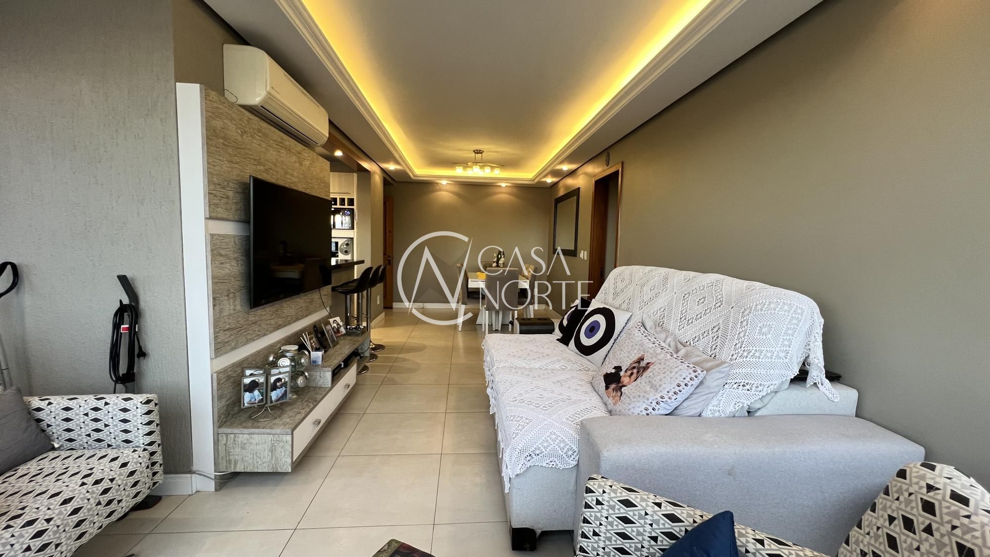 Apartamento à venda com 3 quartos, 88m², 1 suíte, 3 vagas, Rua Brito Peixoto no bairro Passo da Areia em Porto Alegre