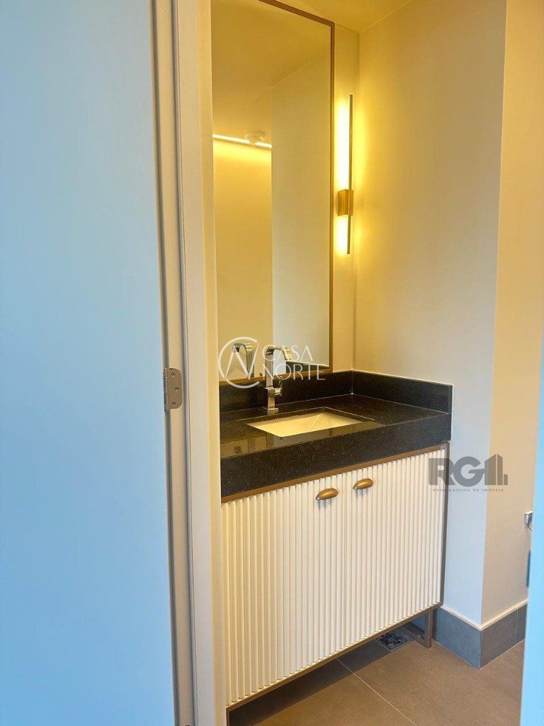 Sala Comercial à venda , 31m², Avenida Padre Cacique no bairro Praia de Belas em Porto Alegre