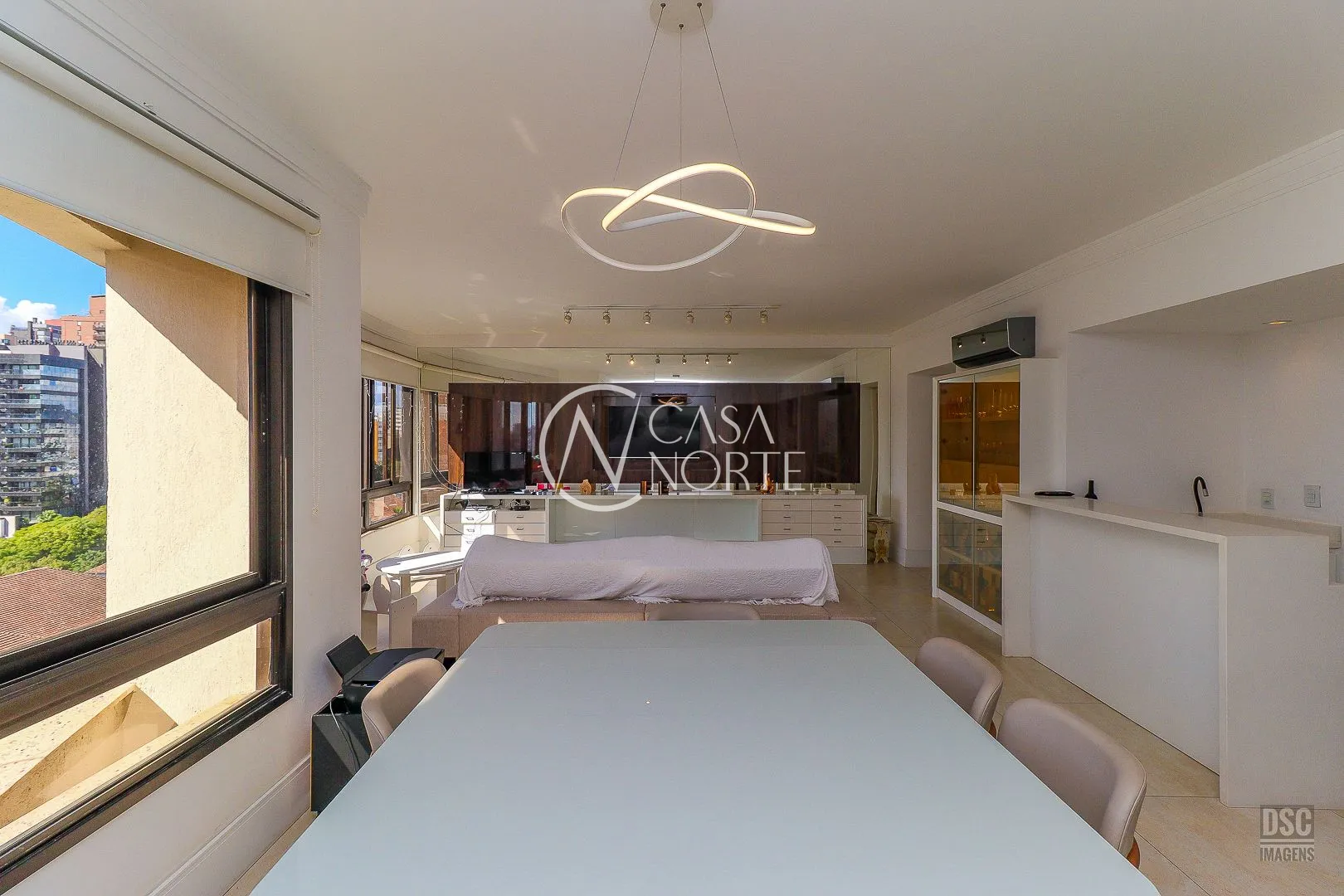 Apartamento à venda com 3 quartos, 140m², 1 suíte, 3 vagas, Rua Dona Leonor no bairro Rio Branco em Porto Alegre