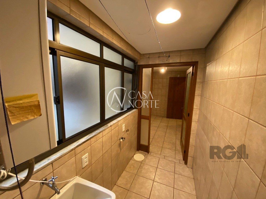 Apartamento à venda com 2 quartos, 80m², 1 vaga, Avenida Lageado no bairro Petrópolis em Porto Alegre