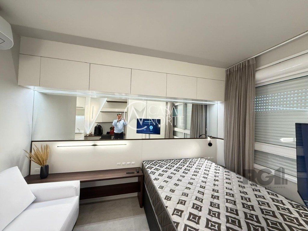 Apartamento à venda com 1 quarto, 26m², 1 vaga, Avenida dos Cubanos no bairro Partenon em Porto Alegre