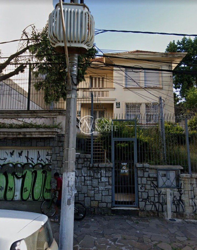 Casa à venda , 557m², Avenida Protásio Alves no bairro Petrópolis em Porto Alegre