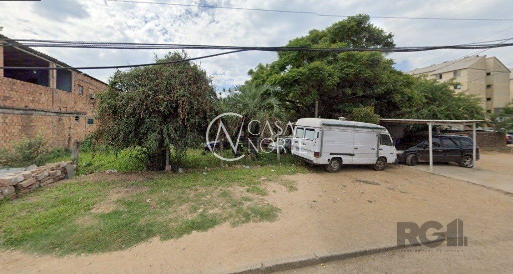 Terreno à venda  com 3600m², Rua Vinte e Seis de Março no bairro Mário Quintana em Porto Alegre