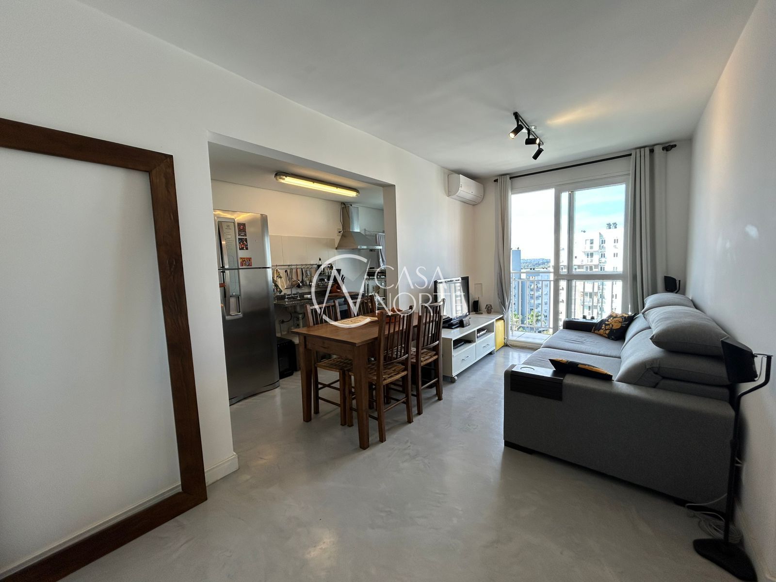 Apartamento à venda com 2 quartos, 56m², 1 suíte, 1 vaga, Rua Doutor Carlos Renato Rua Fonseca no bairro Jardim Sabará em Porto Alegre