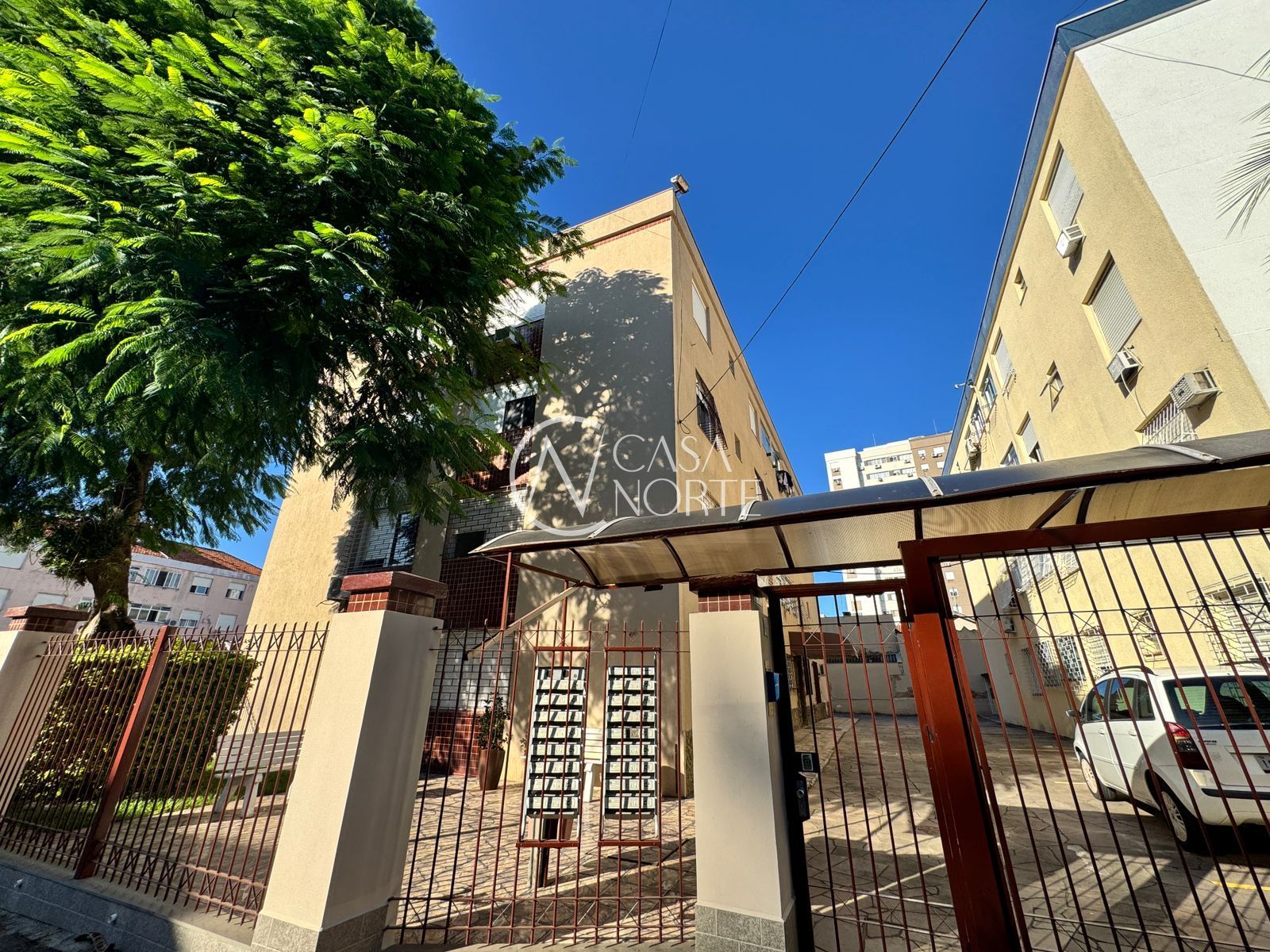 Apartamento à venda com 2 quartos, 58m², Rua Coronel João Corrêa no bairro Passo da Areia em Porto Alegre