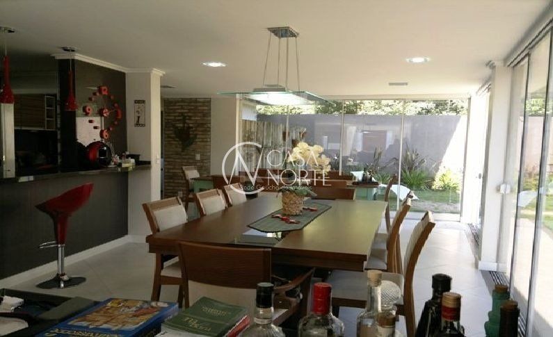 Casa de Condomínio à venda com 3 quartos, 380m², 3 suítes, 3 vagas, Rua Tocantins no bairro Lomba do Pinheiro em Porto Alegre