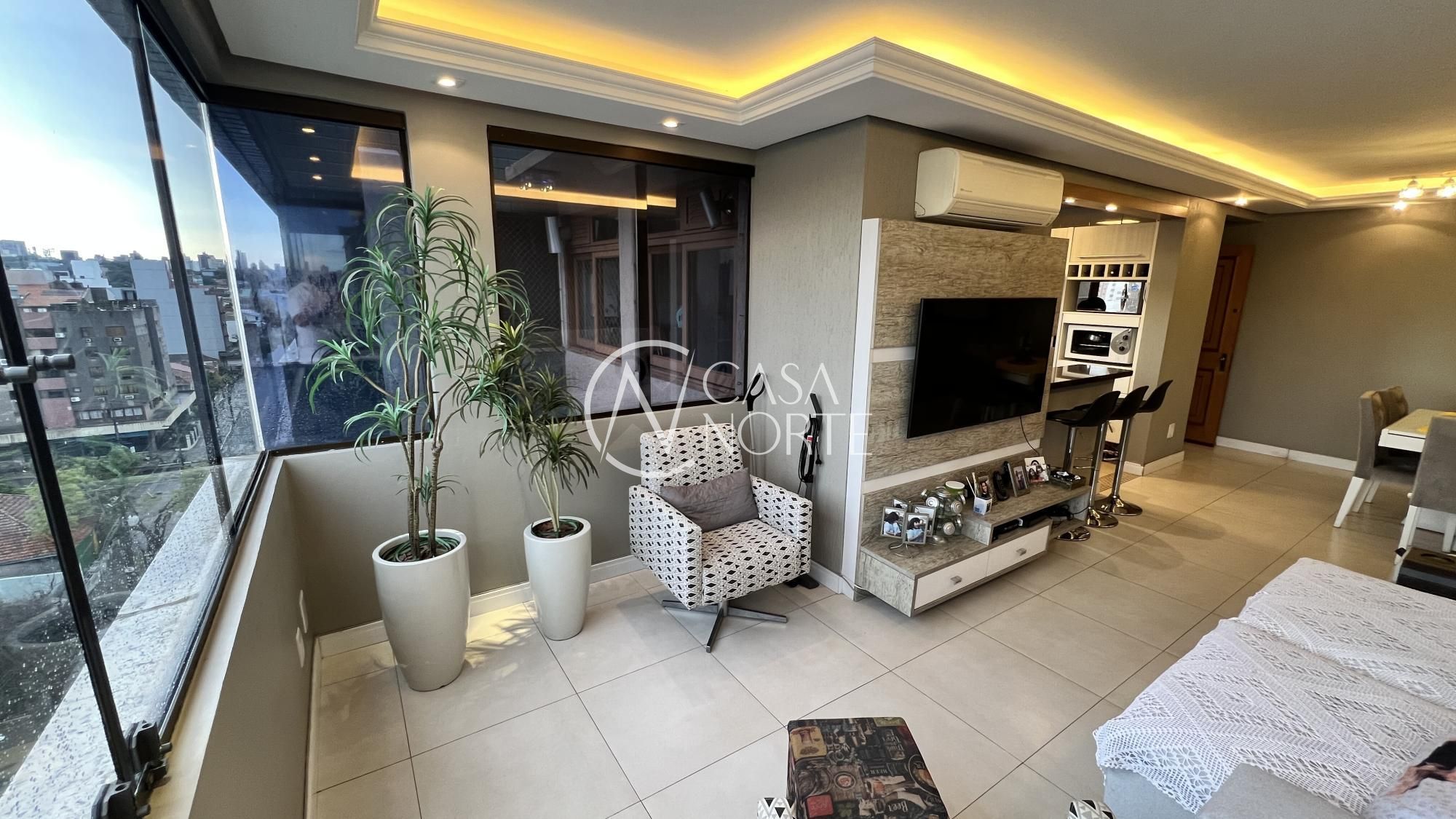 Apartamento à venda com 3 quartos, 88m², 1 suíte, 3 vagas, Rua Brito Peixoto no bairro Passo da Areia em Porto Alegre