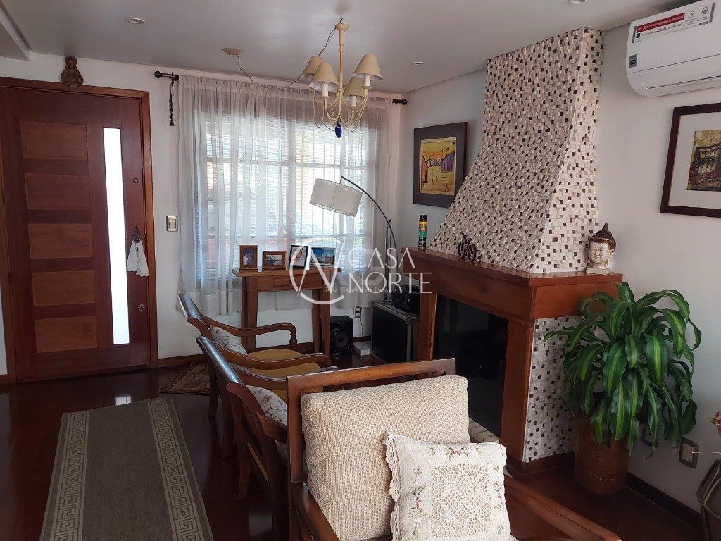 Casa de Condomínio à venda com 3 quartos, 234m², 1 suíte, 2 vagas, Rua Sargento Nicolau Dias de Farias no bairro Tristeza em Porto Alegre