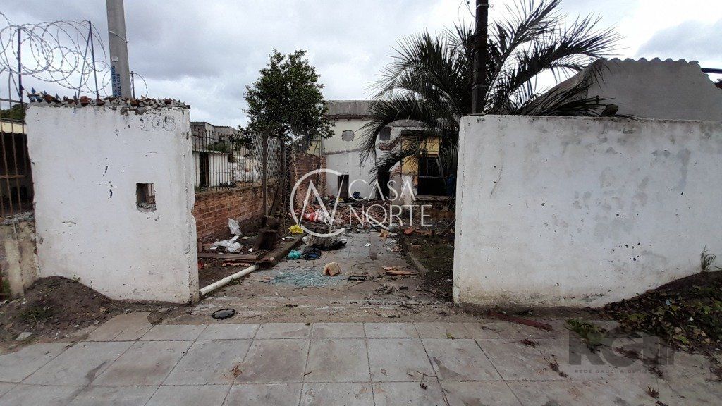 Terreno à venda  com 450m², Rua Sezefredo Ignácio de Oliveira no bairro Passo das Pedras em Porto Alegre