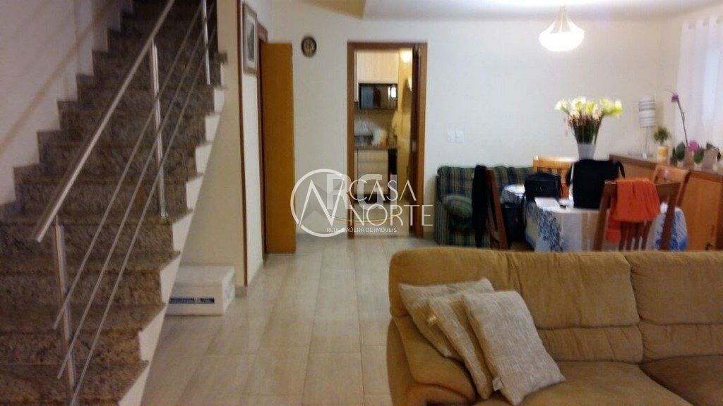 Sobrado à venda com 4 quartos, 245m², 1 suíte, 3 vagas, Rua Elias Bothome no bairro Jardim Itu em Porto Alegre