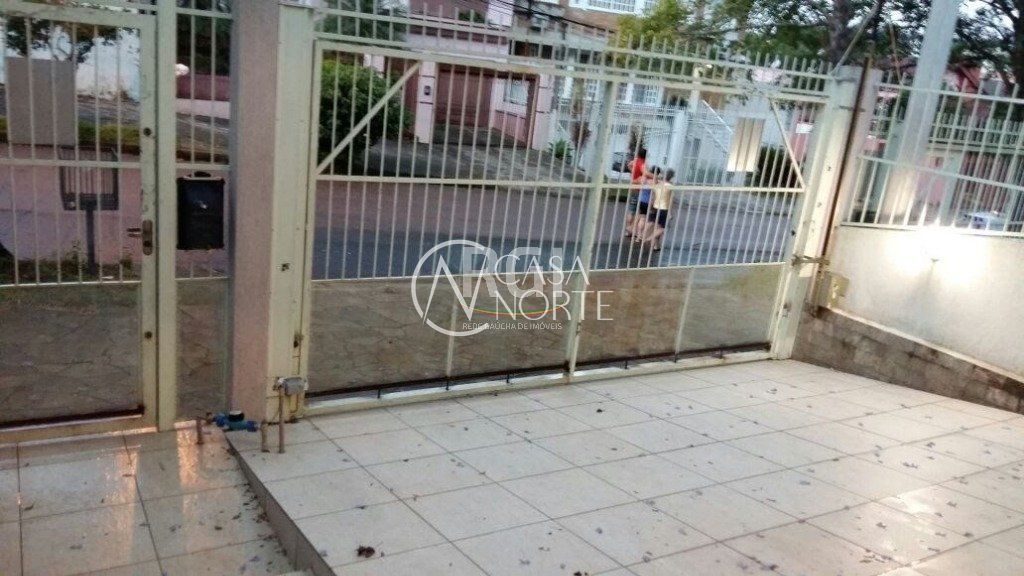 Sobrado à venda com 4 quartos, 245m², 1 suíte, 3 vagas, Rua Elias Bothome no bairro Jardim Itu em Porto Alegre