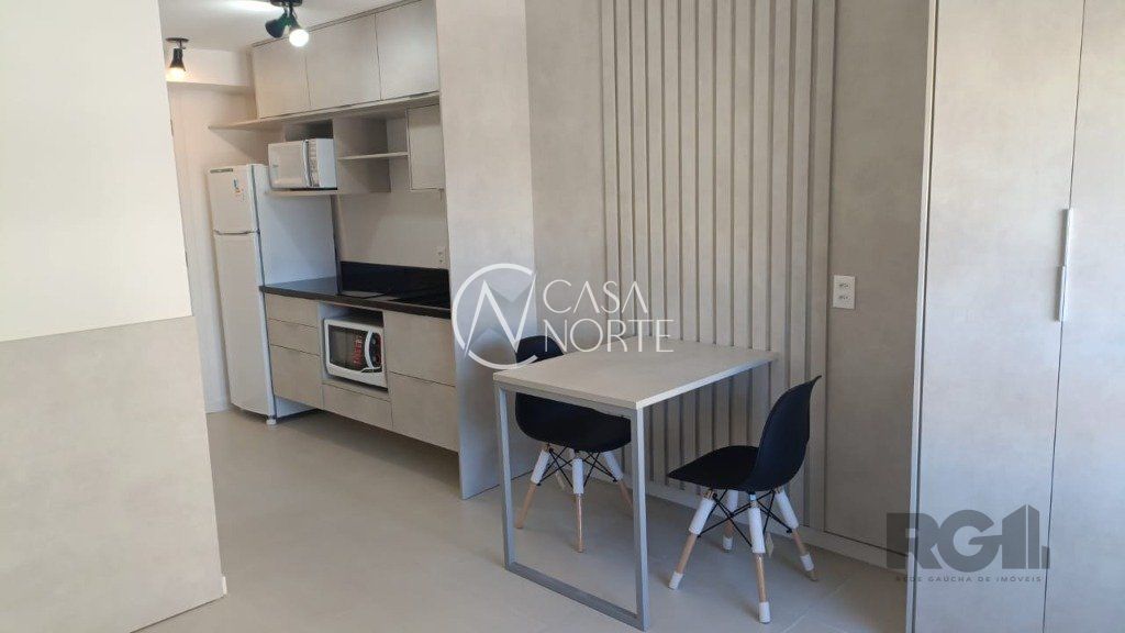 Apartamento à venda com 1 quarto, 26m², 1 vaga, Avenida dos Cubanos no bairro Partenon em Porto Alegre