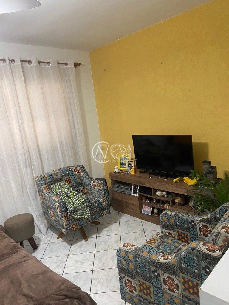 Casa à venda com 2 quartos, 110m², 1 vaga, Rua Norival Paranagua de Andrade no bairro Hípica em Porto Alegre