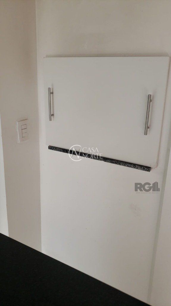 Apartamento à venda com 2 quartos, 56m², 1 suíte, 1 vaga, Rua Doutor Carlos Renato Rua Fonseca no bairro Jardim Sabará em Porto Alegre