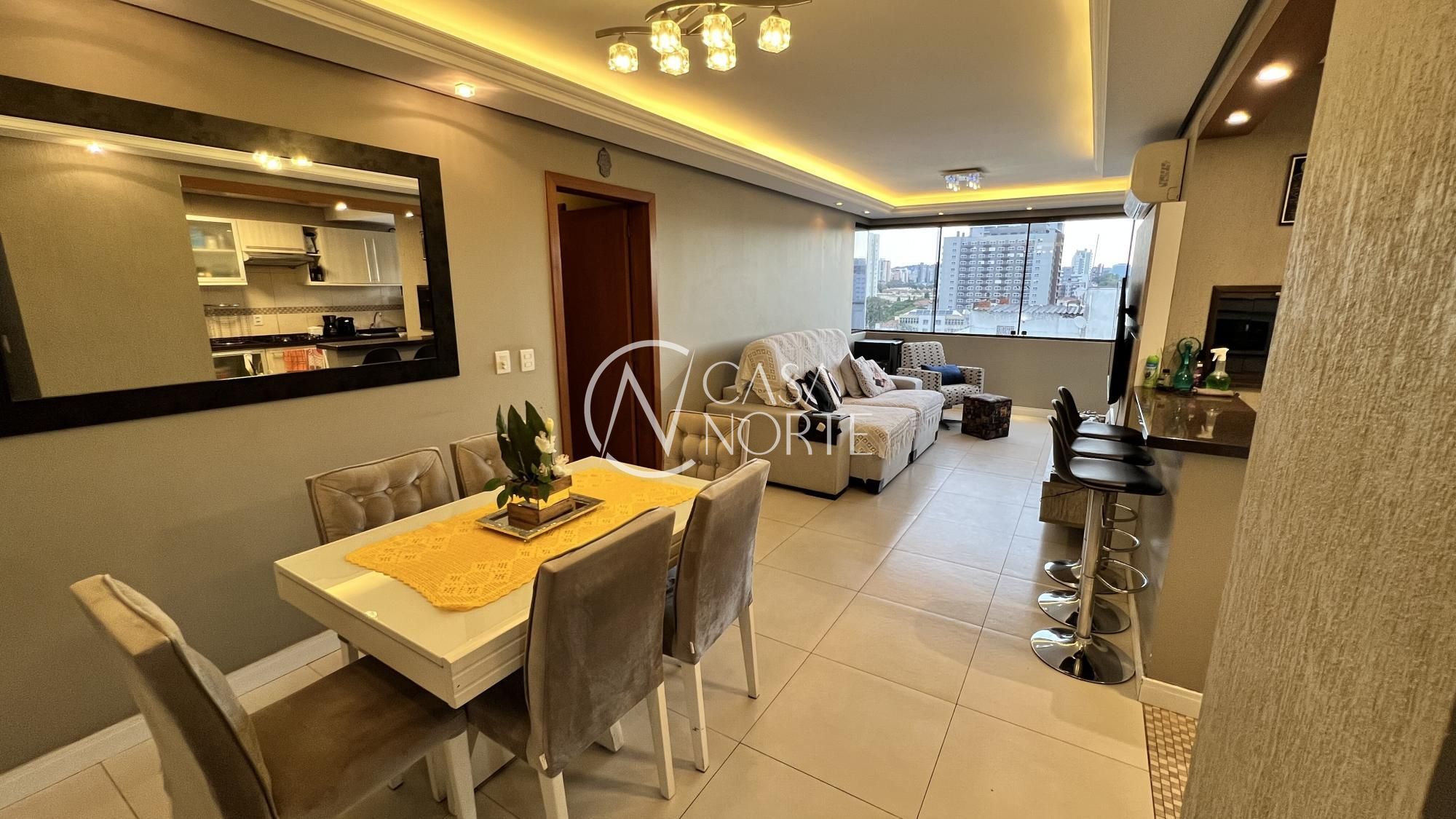 Apartamento à venda com 3 quartos, 88m², 1 suíte, 3 vagas, Rua Brito Peixoto no bairro Passo da Areia em Porto Alegre