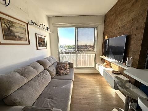 Apartamento à venda com 2 quartos, 51m², 1 suíte, 1 vaga, Rua Tenente Ary Tarrago no bairro Jardim Itu em Porto Alegre