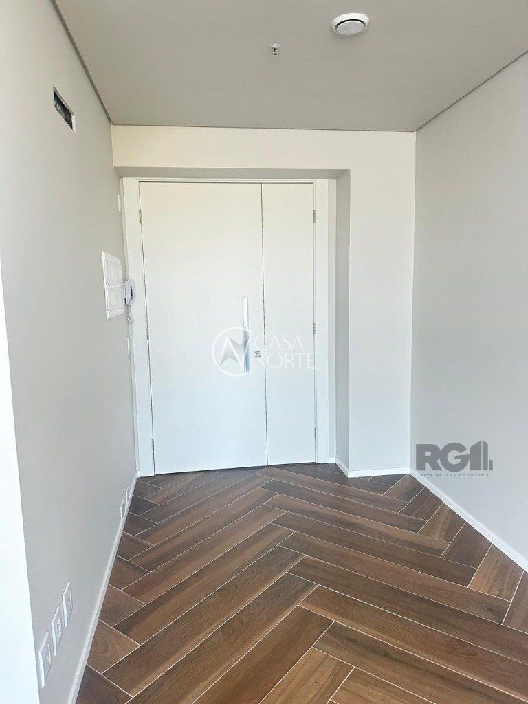 Sala Comercial à venda , 31m², Avenida Padre Cacique no bairro Praia de Belas em Porto Alegre
