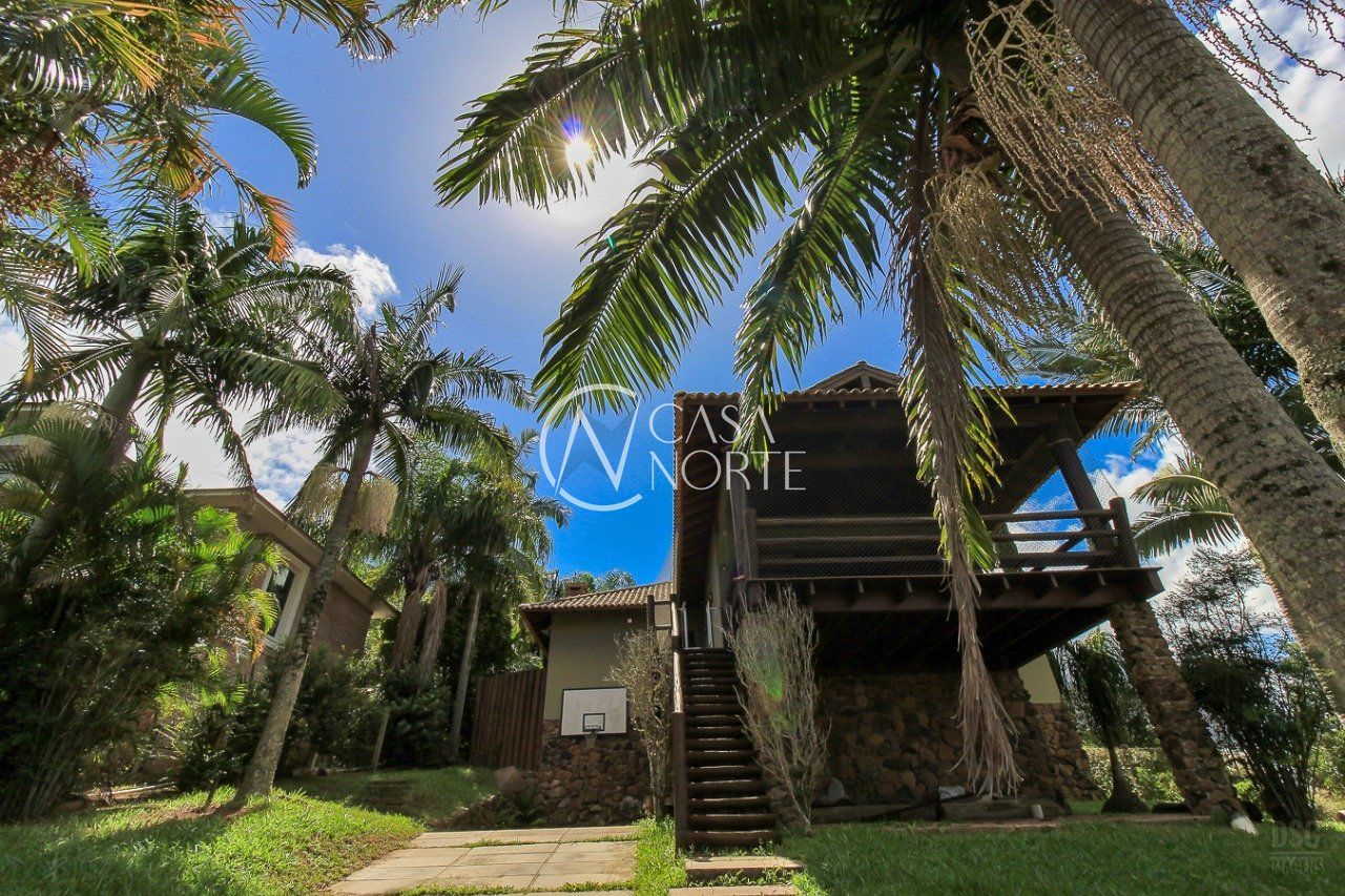 Casa de Condomínio à venda com 3 quartos, 248m², 3 suítes, 4 vagas, Estrada Jorge Pereira Nunes no bairro Campo Novo em Porto Alegre