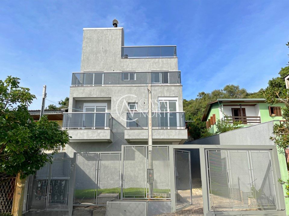 Casa de Condomínio à venda com 3 quartos, 225m², 3 suítes, 3 vagas, Rua Liberal no bairro Tristeza em Porto Alegre